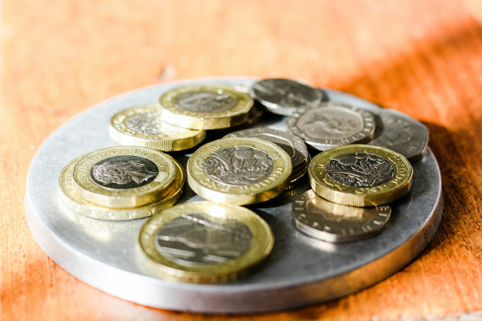 silver and gold round coins